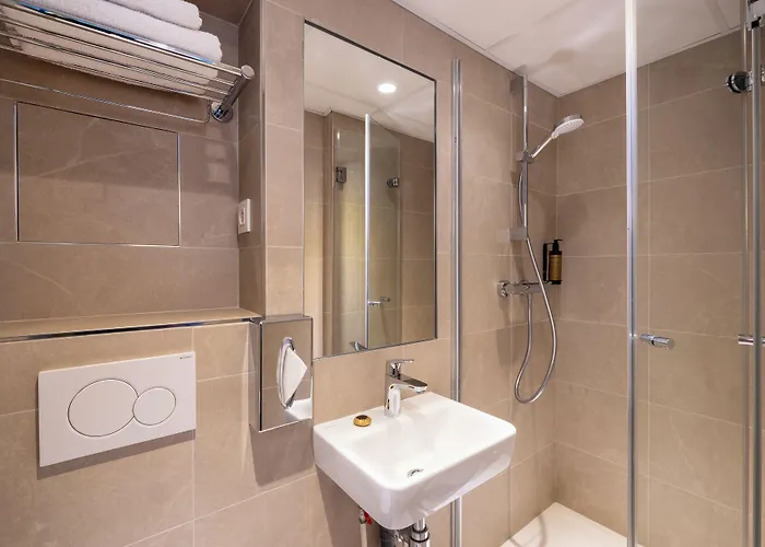 Des Mines Hotel 3*